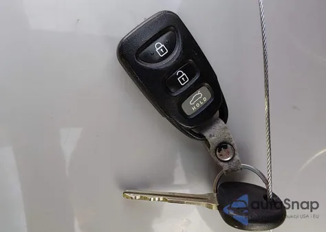 2013 Hyundai Elantra Gls/Limited from USA, damaged, VIN KMHDH4AE3DU562481